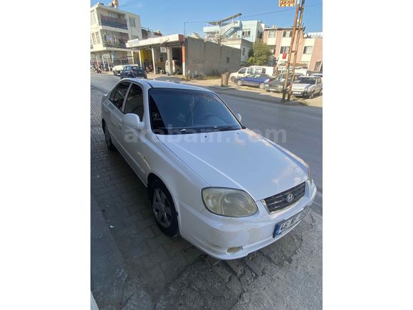 Sahibinden Hyundai Accent 1.6 Admire 2005 Model Adana 270.200 km Beyaz