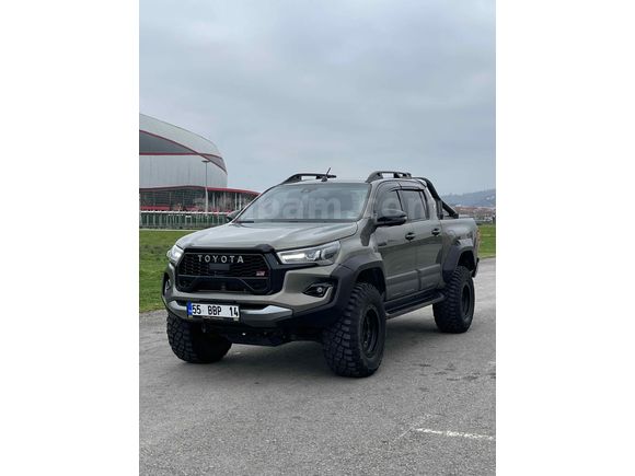 Sahibinden Toyota Hilux 2.4 D-4D 4x4 Invincible 2023 Model 