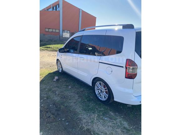 Sahibinden Ford Tourneo Courier 1.5 TDCi Journey Titanium 2020 Model 