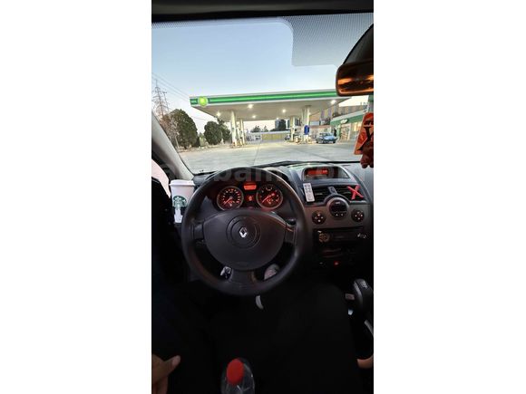 Sıfır motor Sahibinden Renault Megane 1.6 Dynamique 2005 Model  
