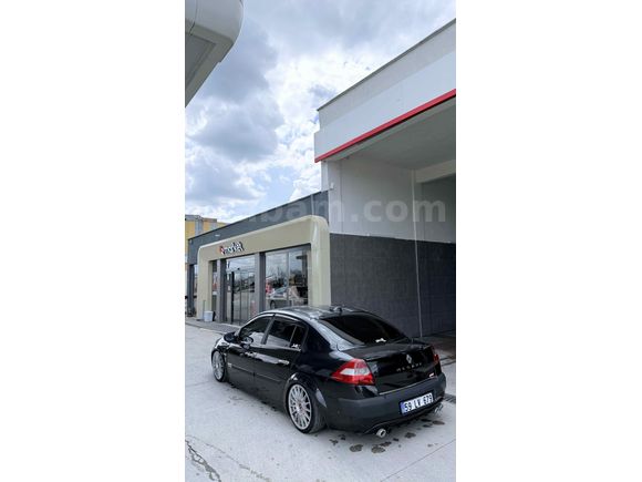 Sıfır motor Sahibinden Renault Megane 1.6 Dynamique 2005 Model  