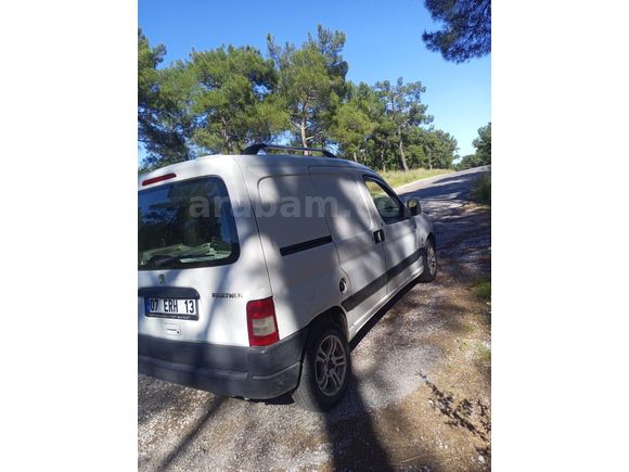 Sahibinden Peugeot Partner 2.0 HDI 2004 Model
