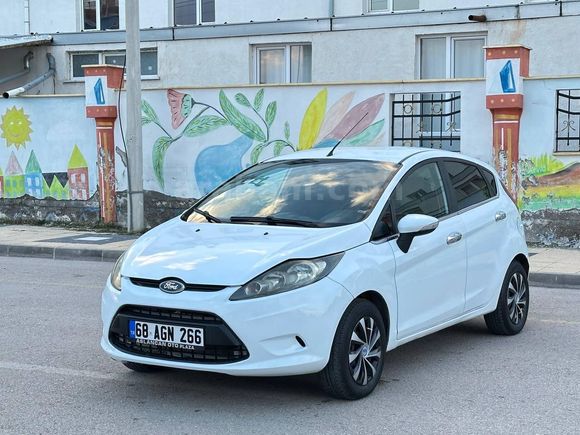 Sahibinden Hatasız boyasız Ford Fiesta 1.4 TDCi Trend 2012 Model