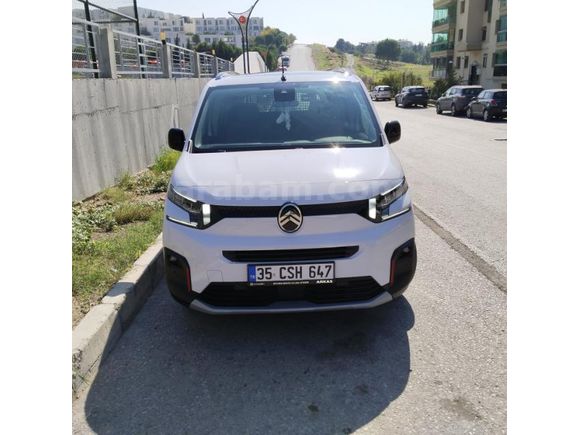 Sahibinden Citroen Berlingo 1.5 BlueHDI Max 2025 ModeXTR otomatik Cam tavan ilk günkü gibi sigara dahi içilmemiş.