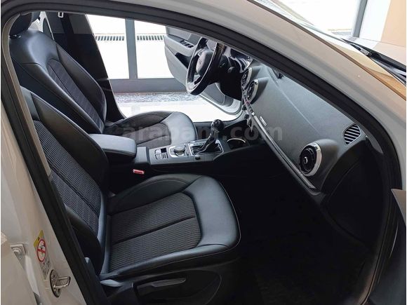 Audi A3 Sedan 1.6 TDI Design Line