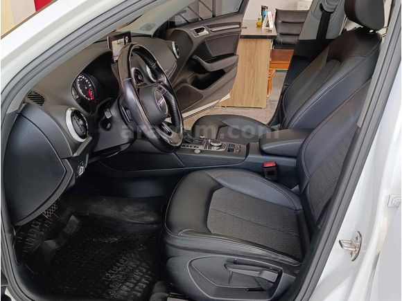Audi A3 Sedan 1.6 TDI Design Line
