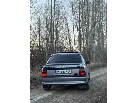 Sahibinden Bakımlı Temiz Opel Vectra 2.0 GT  