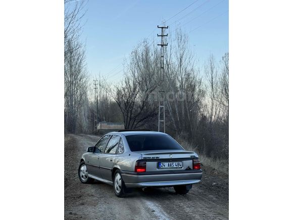 Sahibinden Bakımlı Temiz Opel Vectra 2.0 GT  