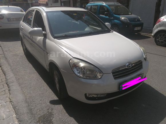 Sahibinden Hyundai Accent Era 1.5 CRDi-VGT Team 2010 Model İstanbul 172.000 km Beyaz