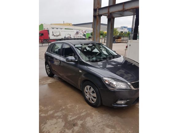Sahibinden Kia Ceed 1.6 CRDi Cool 2012 Model  172500 km Gri
