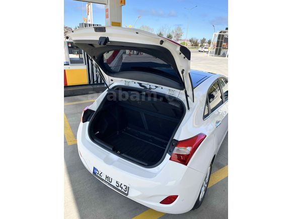 Sahibinden Hyundai i30 1.6 CRDi Elite 2013 Model 