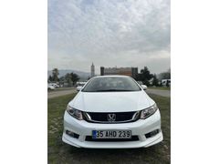 Sahibinden Honda Civic 1.6 Premium 2012 Model  212.100 km Beyaz