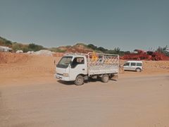acil satılık tertemiz Kia Bongo istediğiniz ustaya gösterebilirsiniz tam bir  yakit cimrisi. yağ bakımları yeni yapılmıştır.   B ehliyet kullanabilir