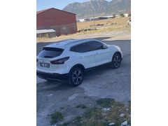 Sahibinden Nissan Qashqai 1.3 DIG-T Sky Pack Plus 2021 Model Bitlis 120.000 km Beyaz