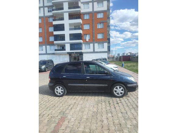 Sahibinden Renault Scenic 1.6 RXT 2001 Model