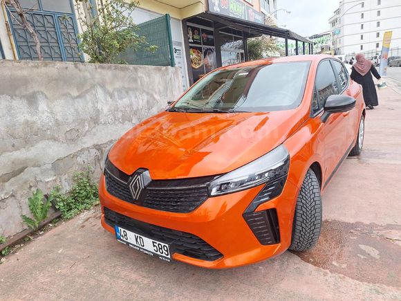 Sahibinden Renault Clio 1.0 TCe Equilibre 2024 Model
