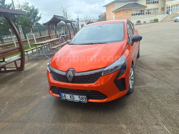 Sahibinden Renault Clio 1.0 TCe Equilibre 2024 Model
