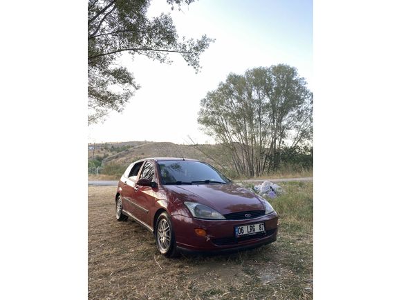 Sahibinden Ford Focus 1.6 Ghia 2001 Model 