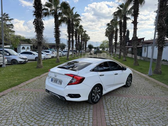 Sahibinden Honda Civic 1.6i VTEC Eco Executive 2018 Model 