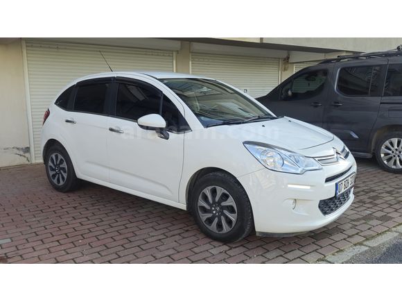 Bayan öğretmenden Citroen C3 otomatik dizel 
