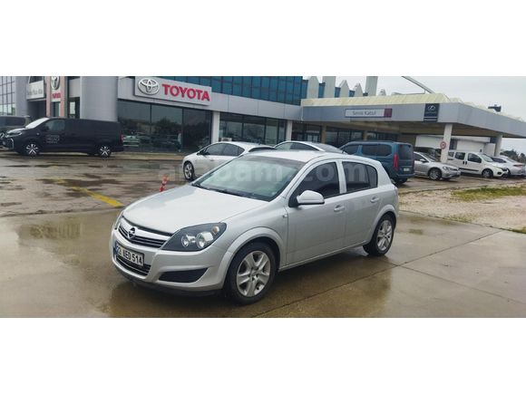 Sahibinden Opel Astra 1.6 Essentia 2013 Model  147000 km Gri (metalik)
