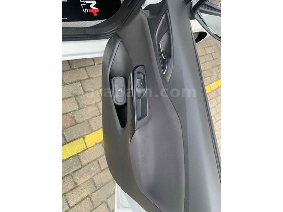Sahibinden Opel Corsa 1.4 Essentia 2016 Model 