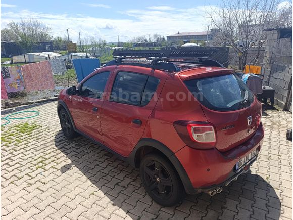 Hasarsız, boyasız, ön lastikler sıfır takıldı arkadakiler iyi durumda yedek anahtarı mevcuttur. irtibat için  bu numaradan arayınız tel. 05315951536
