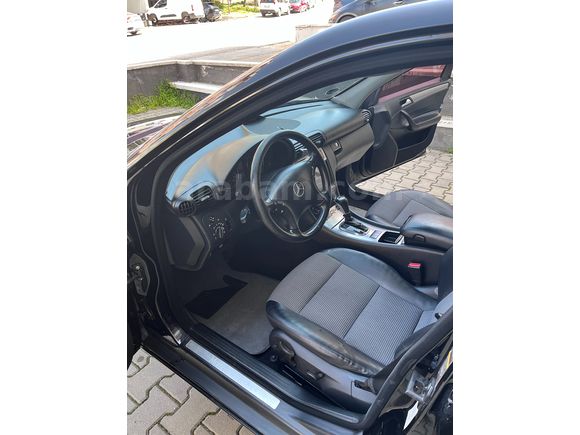 Sahibinden Düşük KM'de Mercedes C 200 CDI  2004 Model 