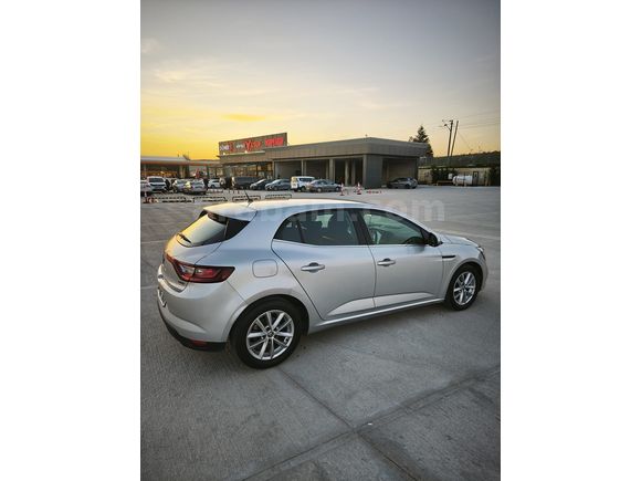 Sahibinden Renault Megane 1.5 dCi Touch 2016 Model 