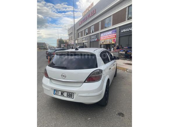 Sahibinden Opel Astra 1.3 CDTI Enjoy Plus 2012 Model  282.000 km Beyaz