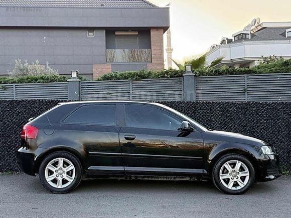 AUDİ A3 HATCHBACK 1.6 OTOMATİK EMSALSİZ FİYAT