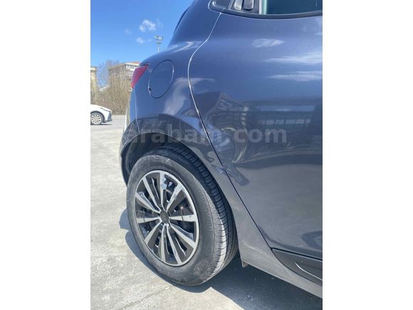 Sahibinden Renault Clio 0.9 TCe Joy 2019 Model İstanbul
