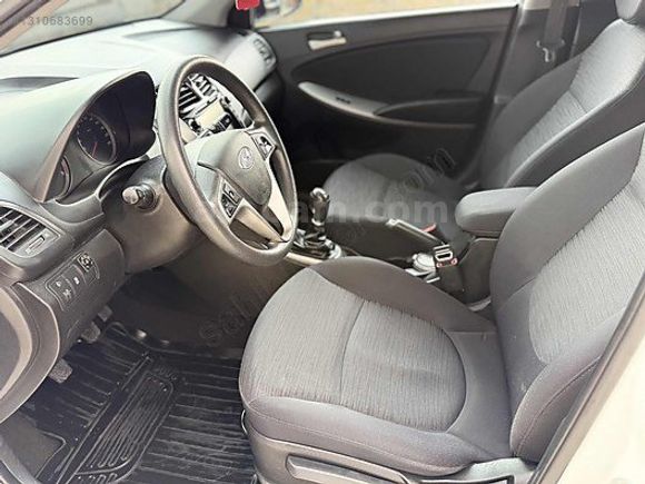 GRL MOTORS'TAN 88.000 ACCENT BLUE