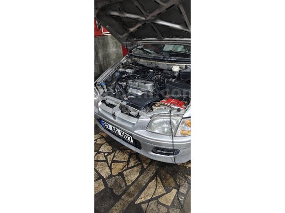 Sahibinden Mitsubishi Space Star 1.3 GLX 2000 Model