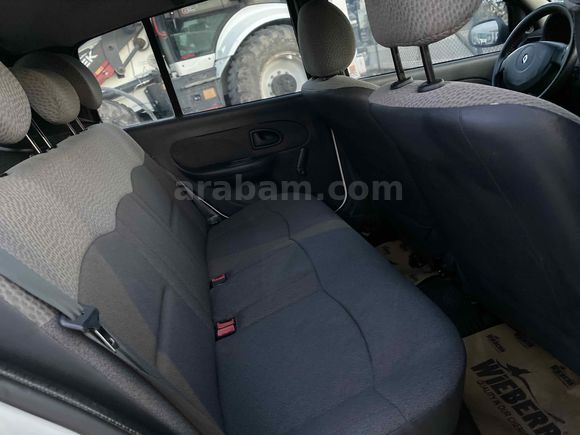 MASRAFSIZ 1 DEĞİŞEN 1 BOYA 2006 MODEL 1.5 dCi 86 HP CLİO