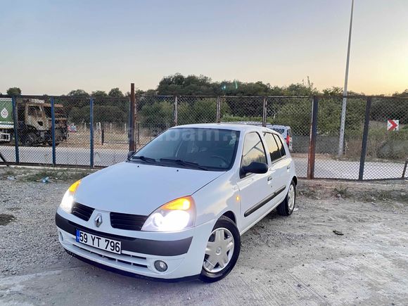MASRAFSIZ 1 DEĞİŞEN 1 BOYA 2006 MODEL 1.5 dCi 86 HP CLİO
