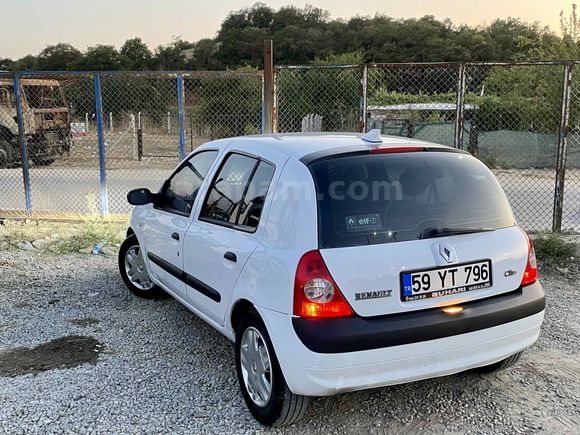 MASRAFSIZ 1 DEĞİŞEN 1 BOYA 2006 MODEL 1.5 dCi 86 HP CLİO