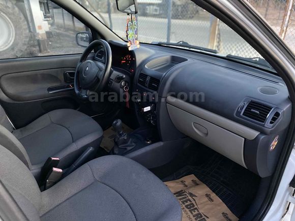 MASRAFSIZ 1 DEĞİŞEN 1 BOYA 2006 MODEL 1.5 dCi 86 HP CLİO