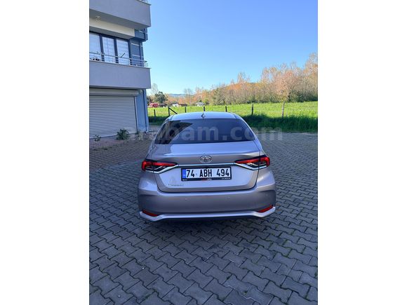 Sahibinden 113 binde Toyota Corolla 1.6 - Tutulan model 4 silindir