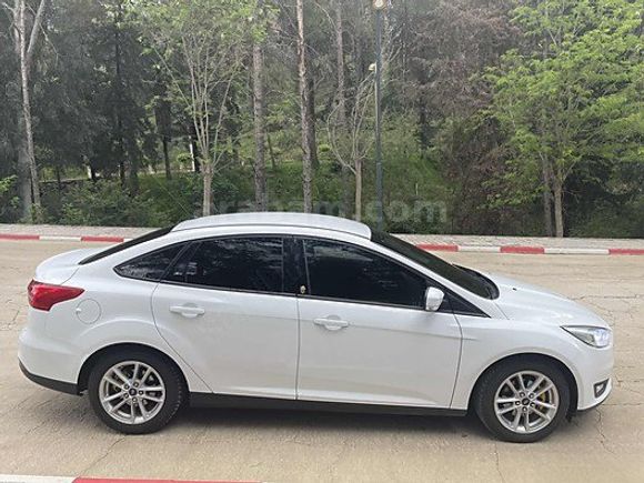 Dalkıran otomotiv den hatasız boyasız focus 90 binde