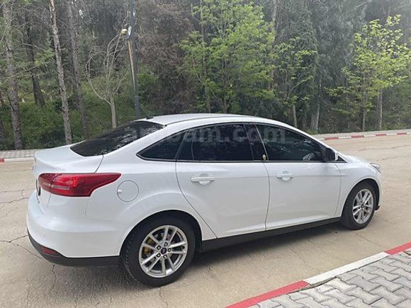 Dalkıran otomotiv den hatasız boyasız focus 90 binde