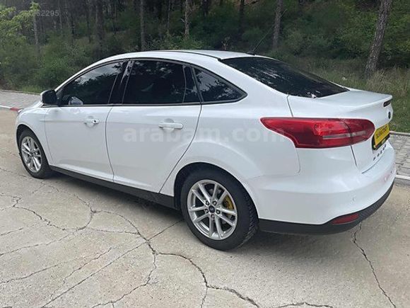 Dalkıran otomotiv den hatasız boyasız focus 90 binde