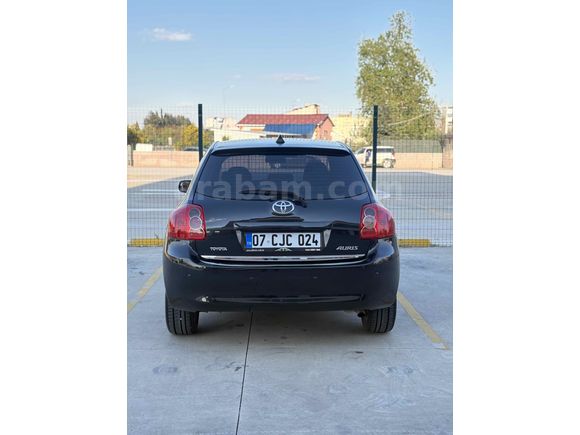 2. SAHİBİNDEN TOYOTA AURİS 