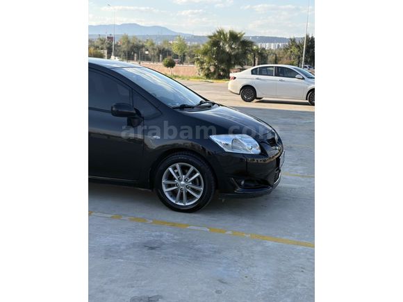 2. SAHİBİNDEN TOYOTA AURİS 