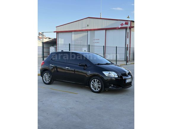 2. SAHİBİNDEN TOYOTA AURİS 