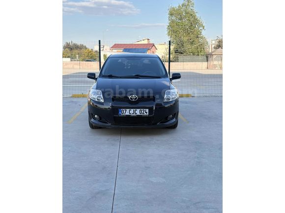 2. SAHİBİNDEN TOYOTA AURİS 