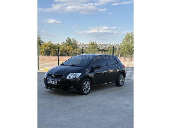 2. SAHİBİNDEN TOYOTA AURİS 