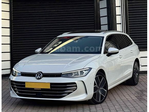 Sahibinden Volkswagen Passat 1.5 TSi Elegance 2024 Model  35.000 km Beyaz