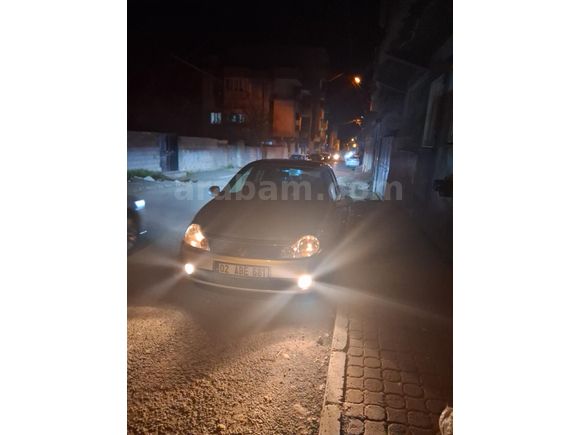 Sahibinden Renault Symbol 1.5 dCi Expression Plus 2011 Model  291.000 km Gri (Gümüş)