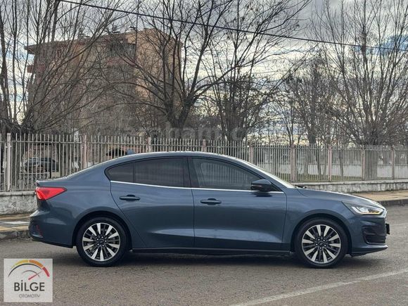 2023 FORD FOKUS 1.5 ECOBLUE TİTANIUM OTOMATİK 84_KM 12 AY TAKSİT